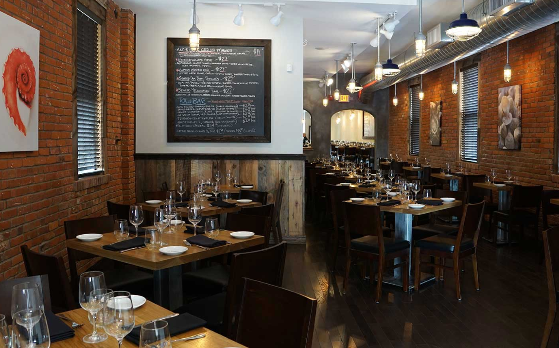 Dining The Cobalt Apartments